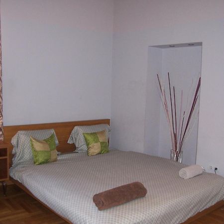 T & E Apartment Budapest Exterior foto